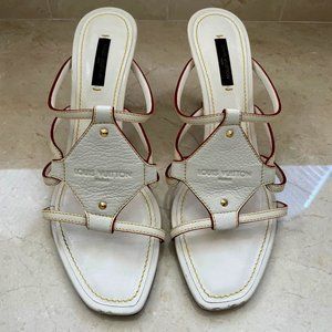 LOUIS VUITTON White/Cream Leather Heels Sandal 39